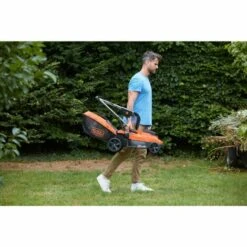 BLACK & DECKER Tondeuse 33cm - Sans Fil LITHIUM 18V - Sans Batterie BLACK+DECKER BCMW3318N-XJ 10 BLACK & DECKER Tondeuse 33cm - Sans Fil LITHIUM 18V - Sans Batterie BLACK+DECKER BCMW3318N-XJ -France Tondeuse Soldes Boutique 34599651 4